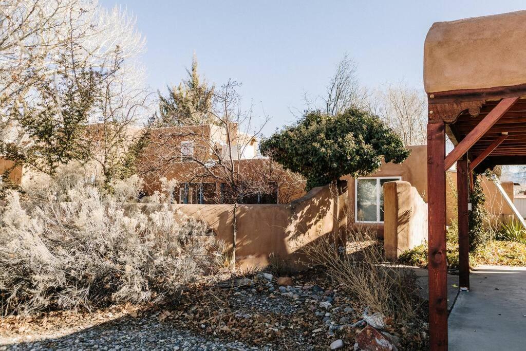 Group Getaway: Serene Adobe Retreat 4-11 Guests Albuquerque Exterior photo