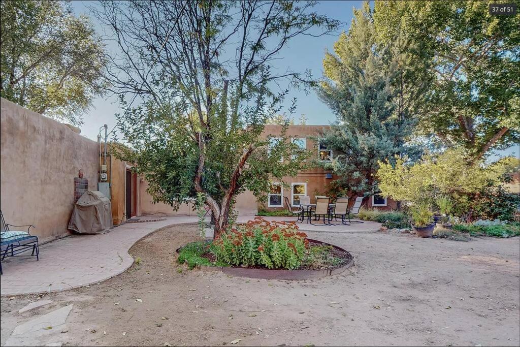 Group Getaway: Serene Adobe Retreat 4-11 Guests Albuquerque Exterior photo
